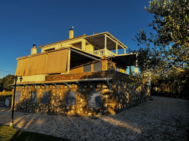 Einfamilienhaus zum verkaufen in Golden Beach von Tragana