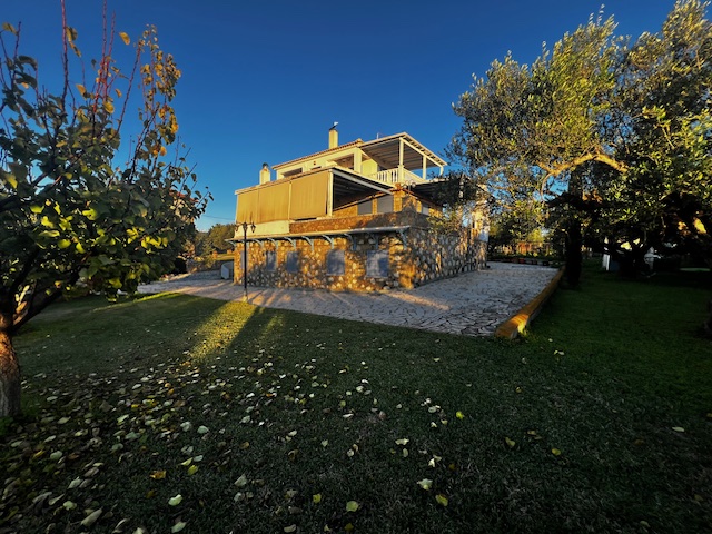 Einfamilienhaus zum verkaufen in Golden Beach von Tragana