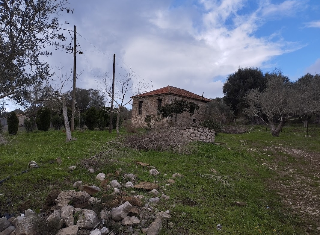 Steinhaus in dem Dorf Kynigos Messenien