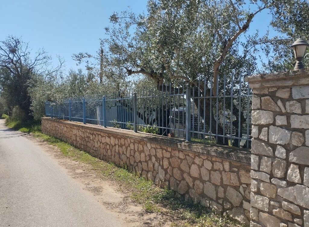 Einfamilienhaus zum verkaufen in Golden Beach von Tragana