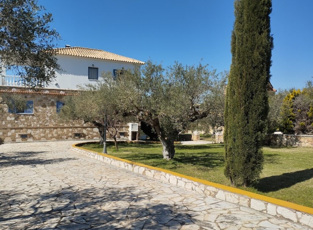 Einfamilienhaus zum verkaufen in Golden Beach von Tragana