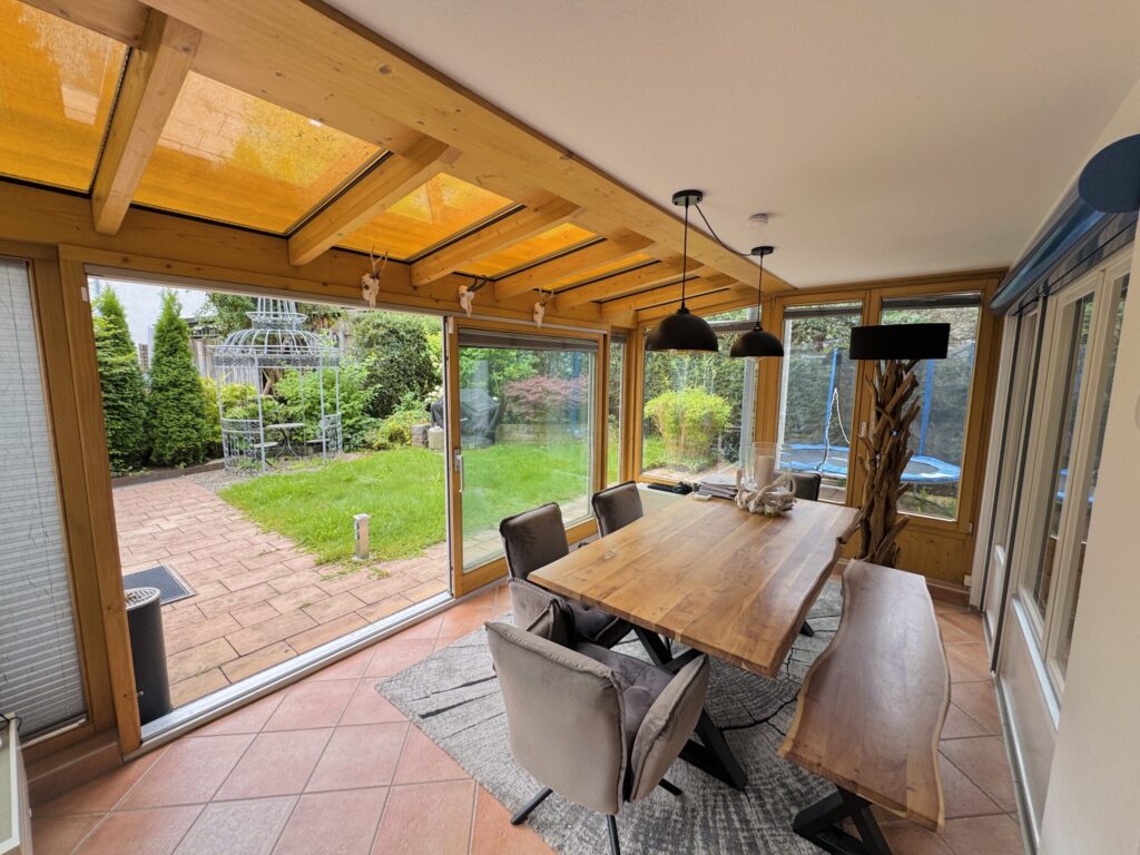 Vom Wintergarten in den Garten