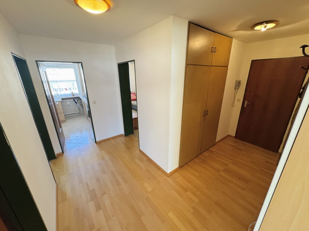 Stadtleben und Alpenpanorama perfekt kombiniert!