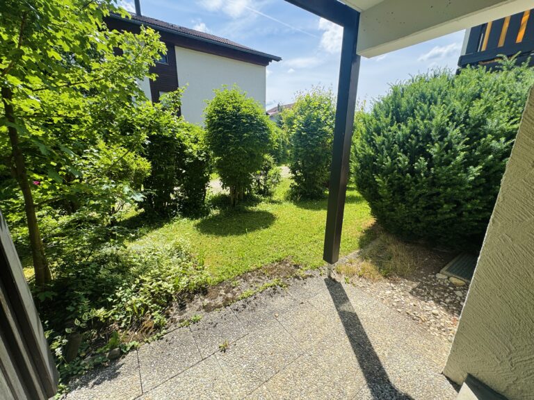 Kompaktes Wohnjuwel in ruhiger Randlage sucht Feinschliff!